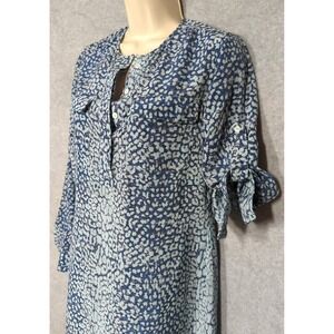 J. McLaughlin Silk Sheath Shift Dress XS Pastel Blue Animal Print Chic Polished